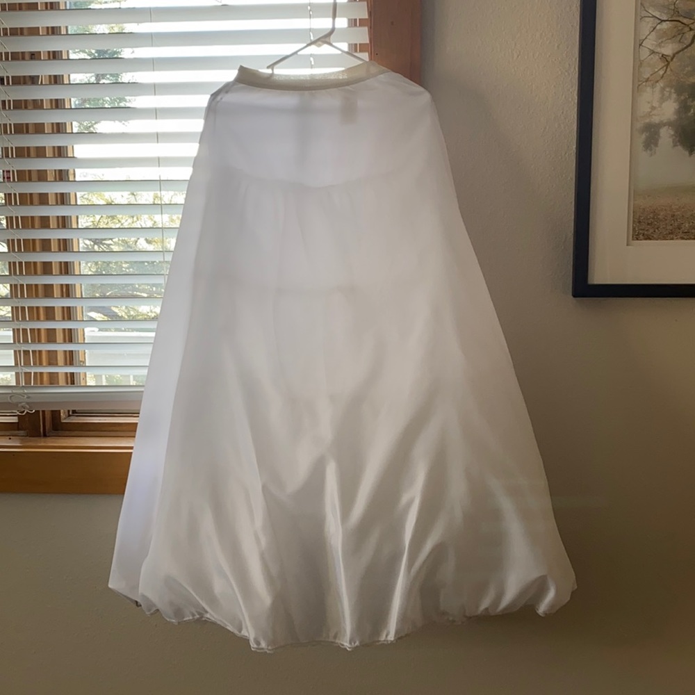 Wedding dress underskirt